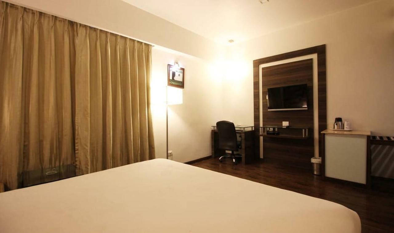 Hotel Aaram Orchard Ahmedabad Exterior foto